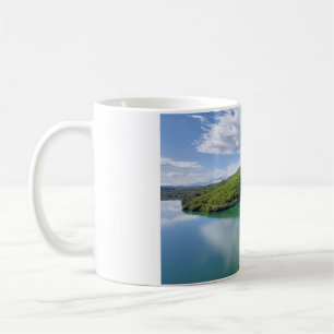 Serenity in a Sip: Thee met een Lake Uitzicht Koffiemok
