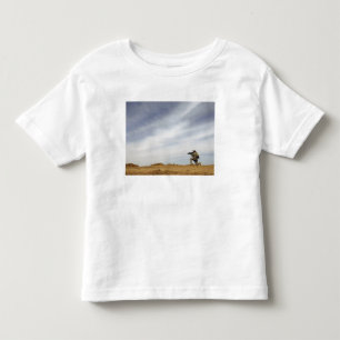 Sergeant biedt veiligheid kinder shirts