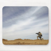 Sergeant biedt veiligheid muismat (Voorkant)