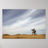 Sergeant biedt veiligheid poster (Voorkant)