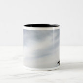 Sergeant biedt veiligheid tweekleurige koffiemok (Center)