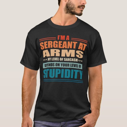 Sergeant op Wapens mijn niveau is afhankelijk van T-shirt (Voorkant)