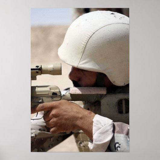 Sergeant van het Irakese leger zoekt naar beneden Poster (Voorkant)