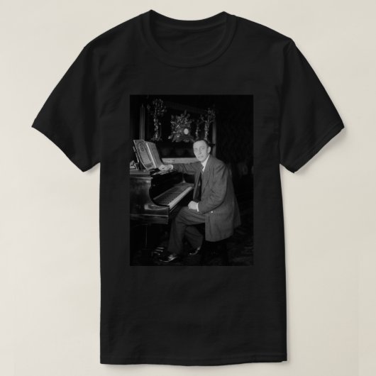 Sergei Rachmaninoff bij de Piano - Circa 1915 - fo T-shirt (Design voorkant)