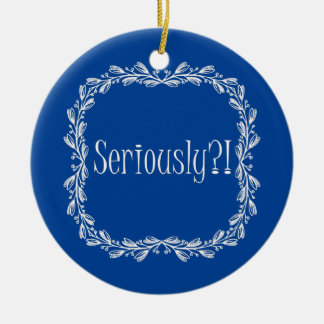 Serieus keramisch ornament