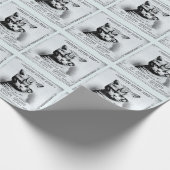 Serieuze kitten, oude krant gepersonaliseerd cadeaupapier (Hoek)