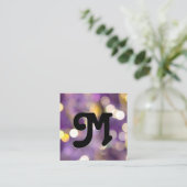 Serif Monogram | Paarse Bokeh Vierkante Visitekaartje (Staand voorkant)