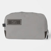 Serious Classic Minimal Simple Grey Toilettasje (Voorkant)