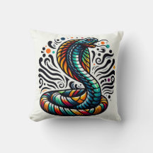 Serpentine Comfort: Cobra-vormige kussen voor exot