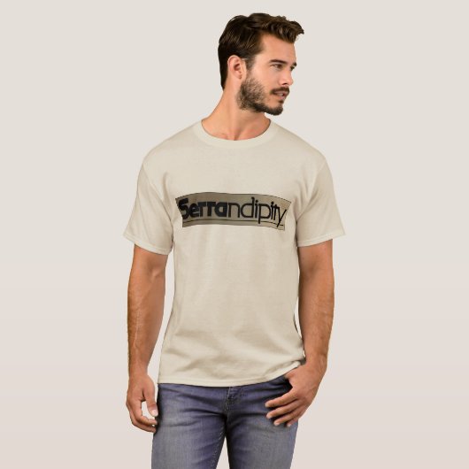 Serrandipiteit met gradiëntachtergrond t-shirt (Voorkant volledig)