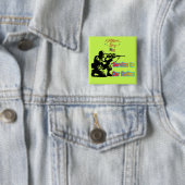 Service To Nation light green Vierkante Button 5,1 Cm (In situ)