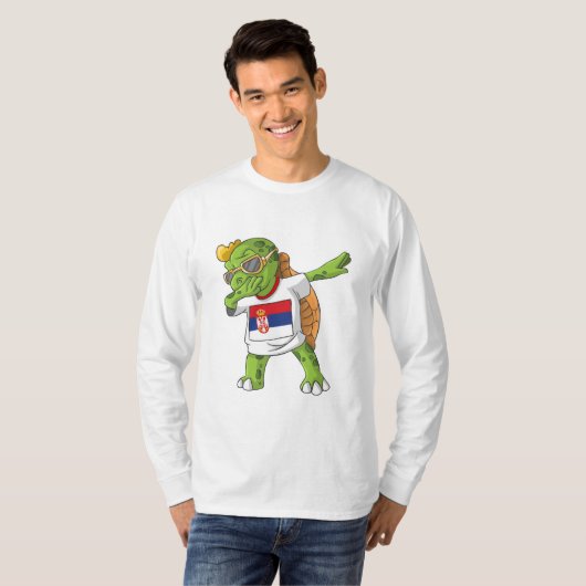 Servië Dabbing Schildpad T-shirt (Voorkant volledig)