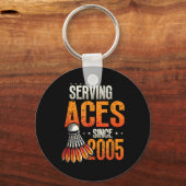 Serving Aces Sinds 2005 Badminton Lover 20e Geboor Sleutelhanger (Voorkant)