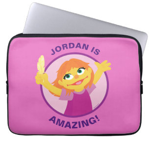 Sesame Street Julia houdt een veer vast Laptop Sleeve