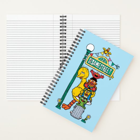 Sesame Street | Onder het Sesame Street-bord Notitieboek (Binnen)