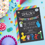 Sesamstraat Vrienden Chalkboard regenboogvaart 2e  Kaart<br><div class="desc">Vier de speciale dag van je kleintje met de Sesamstraat Vrienden Chalkboard Rainbow 2nd Birthday Invitation. Met Elmo, Cookie Monster, Big Bird en Abby Cadabby op een levendige krijtbord-achtige achtergrond met een regenboogontwerp, zet deze speelse uitnodiging de perfecte toon voor een leuk gevuld 2e verjaardagsfeest. Personaliseer het met uw feestgegevens...</div>