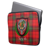 Seton Scottish Clan Tartan and Crest  Laptop Sleeve (Voorkant Links)