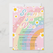 Seven is een Vibe Groovy Daisy Rainbow 7e verjaard Kaart (Voorkant)