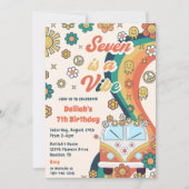 Seven is een Vibe Retro Bloemen 7e Verjaardagsfees Kaart (Voorkant)