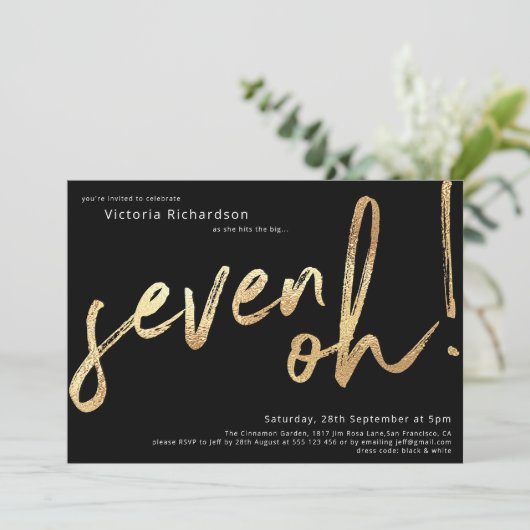 Seven Oh 70th Verjaardag Zwart Goud Folie Stijlvol Kaart (Staand voorkant)