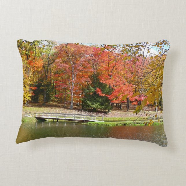 Seven Springs Fall Bridge III Herfstlandschap Accent Kussen (Achterkant)