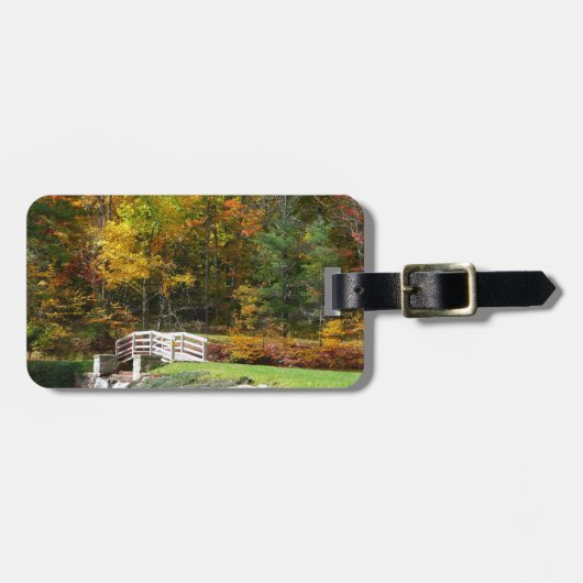 Seven Springs Herfst Bridge I Autumn Landscape Bagagelabel (Voorkant horizontaal)