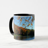 Seven Springs-Herfst Trees en Pond Mok (Voorkant links)