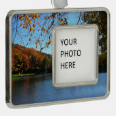 Seven Springs-Herfst Trees en Pond Verzilverd Omlijst Ornament (Rechts)