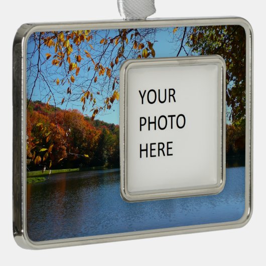 Seven Springs-Herfst Trees en Pond Verzilverd Omlijst Ornament (Rechts)