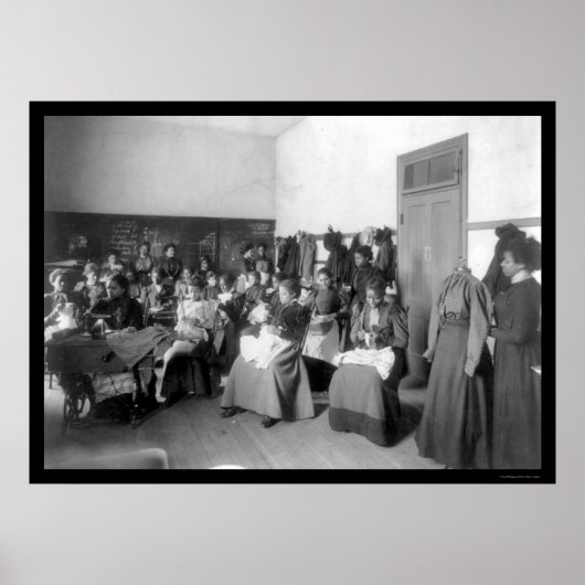 Sewing Class Howard University 1900 Poster (Voorkant)