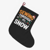 Sewing Through the Snow Funny Christmas Quilt Grote Kerstsok (Voorkant (Hangend))