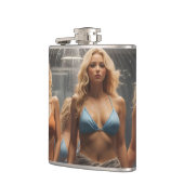 Sexy blonde vrouw in bikini heupfles (Links)