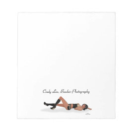 Sexy Brunette Pinup Meisje Slapen Notitieblok