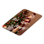 Sexy Santa Girl in de buurt van de kerstboom Magneet (Linkerzijde)