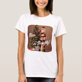 Sexy Santa Girl in de buurt van de kerstboom T-shirt