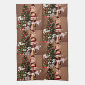 Sexy Santa Girl in de buurt van de kerstboom Theedoek (Verticaal)
