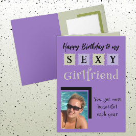 Sexy vriendin toevoegen foto paarse groene verjaar kaart
