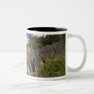 Seychellen, La Digue eiland, L'Union Estate Tweekleurige Koffiemok