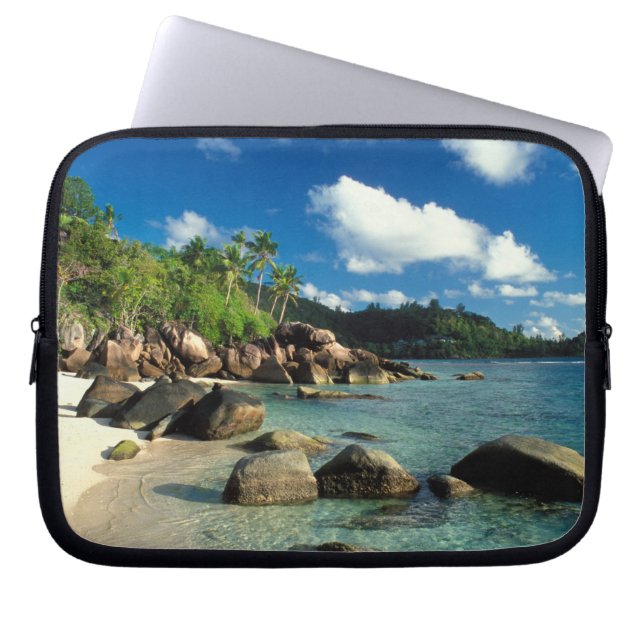Seychellen, Mahe eiland, Anse Royale strand. 3 Laptop Sleeve (Voorkant)
