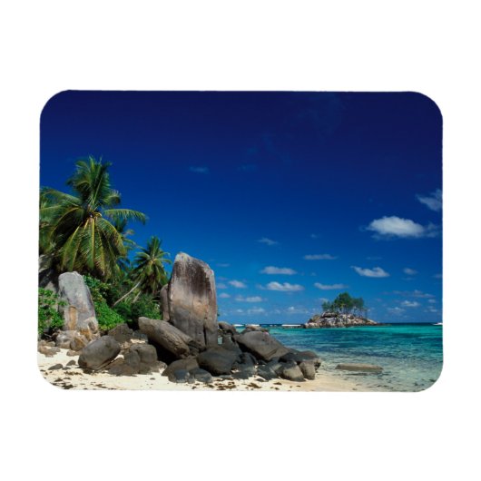 Seychellen, Mahe eiland, Anse Royale strand. Magneet (Horizontaal)