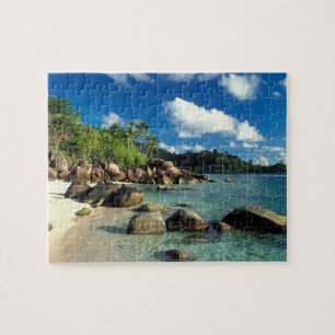 Seychellen, Mahe Island, Anse Royale Beach. 3 Legpuzzel