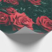 Sfeervol donkerrode rozen bloempatroon achtergrond cadeaupapier (Hoek)
