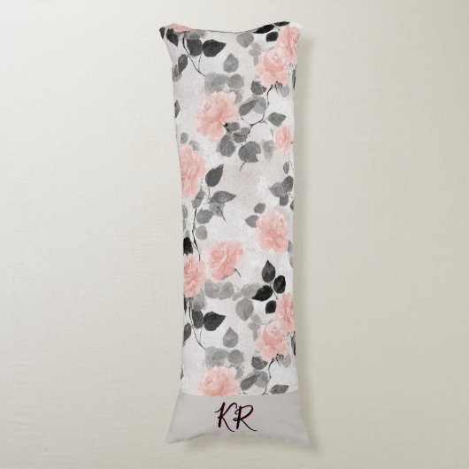 Sfeervol Vintage Bloemige Roze Rozen Monogram Lichaamskussen (Voorkant Verticaal)