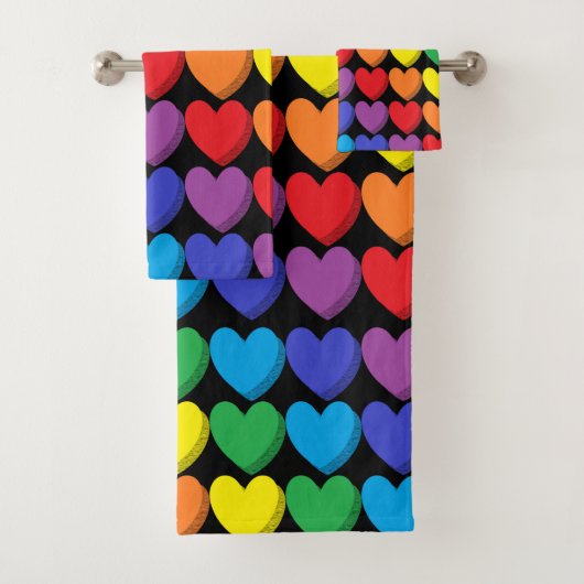 Shaded Rainbow Hearts Black Bad Handdoek (Insitu)