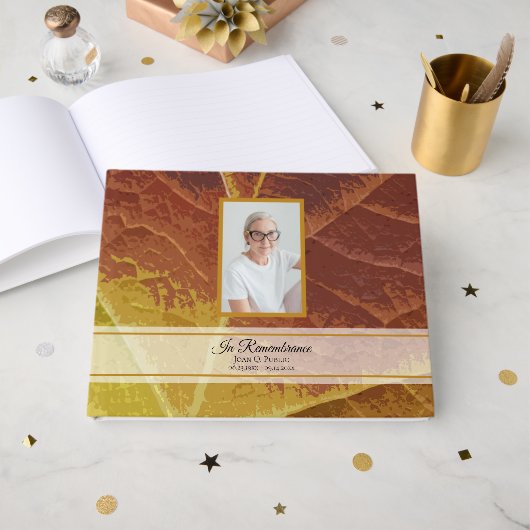 Shades of Autumn Leaf Celebration of Life Memorial Gastenboek (Voorkant open)