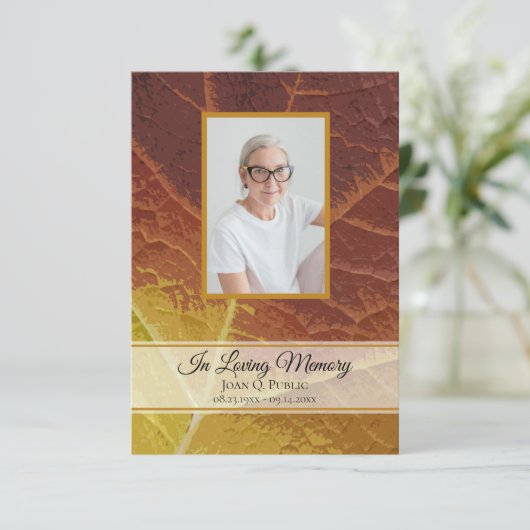 Shades of Autumn Leaf Funeral Memorial Sympathie Bedankkaart (Staand voorkant)