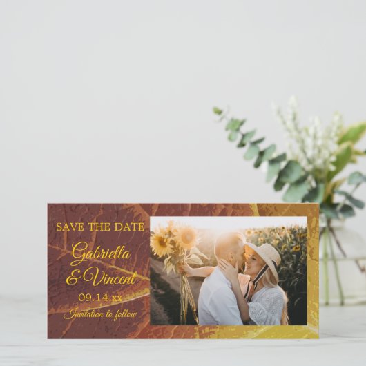 Shades of Autumn Leaf Wedding Save the Date (Staand voorkant)