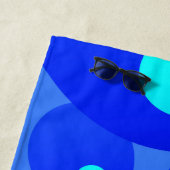 Shades of Blue Modern Abstract Fractal Art Strandlaken (In situ)