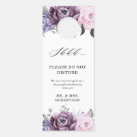 Shades of Dusty Paars Blooms Moody Floral Wedding