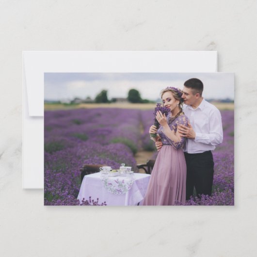 Shades of Dusty Paars Blooms Moody Floral Wedding RSVP Kaartje (Achterkant)